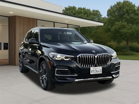 Certified 2022 BMW X5 xDrive45e w/ Climate Comfort Package image 4
