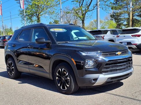 Used 2023 Chevrolet TrailBlazer LT FWD image 3
