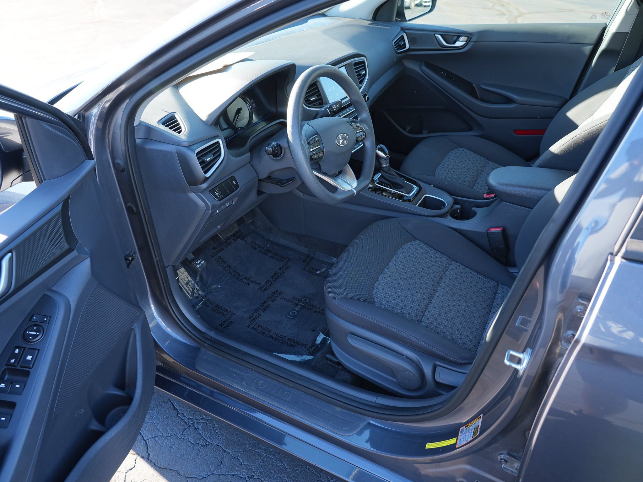 Used 2018 Hyundai Ioniq Blue FWD image 13