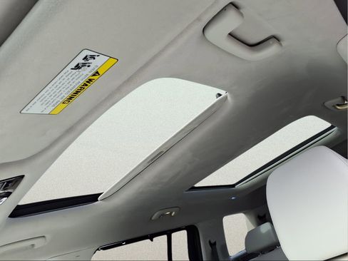 Used 2025 Hyundai Santa Fe Calligraphy image 12