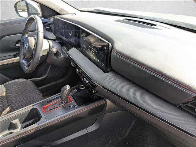 Used 2025 Nissan Kicks SR AWD/4WD image 16