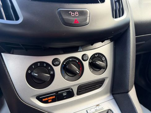 Used 2013 Ford Focus SE FWD image 46