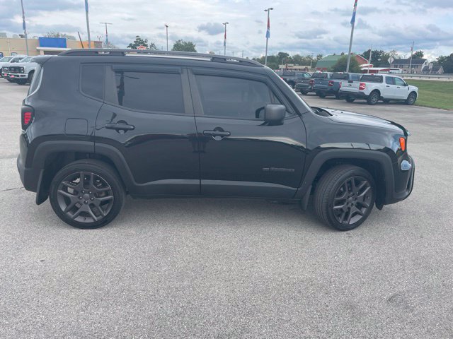 Used 2021 Jeep Renegade Latitude AWD/4WD image 14