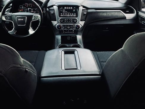 Used 2020 GMC Yukon SLE w/ SLE Value Package image 9