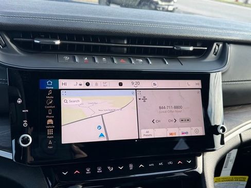 New 2026 Jeep Grand Cherokee Altitude image 14