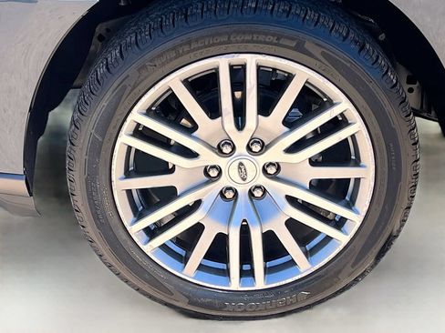 Used 2023 Ford Expedition Limited AWD/4WD image 34