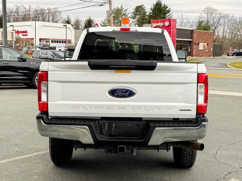 Used 2017 Ford F250 XL w/ Power Equipment Group image 5