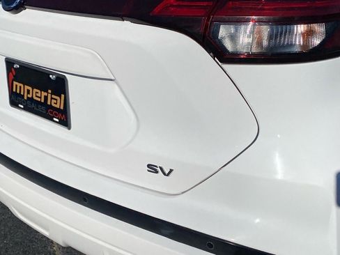 Used 2021 Nissan Kicks SV FWD image 10