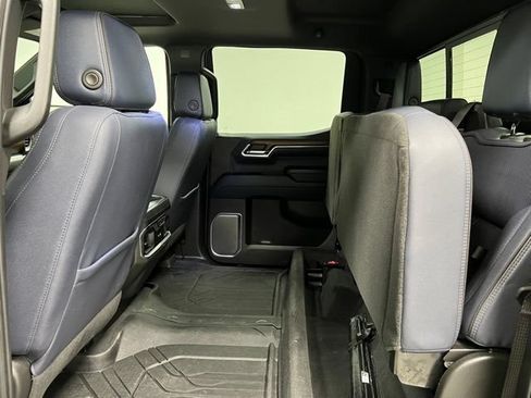 Used 2023 Chevrolet Silverado 1500 High Country w/ High Country Premium Package AWD/4WD image 45