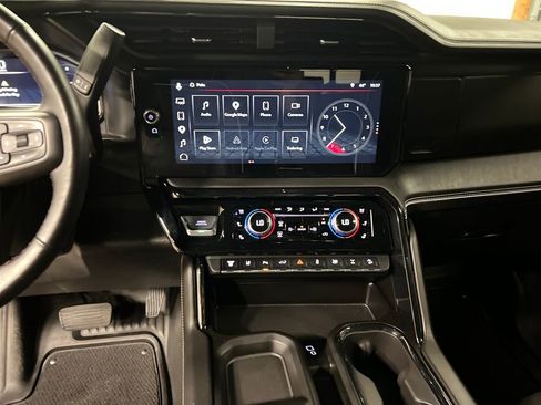 Certified 2025 GMC Sierra 2500 AT4X image 29