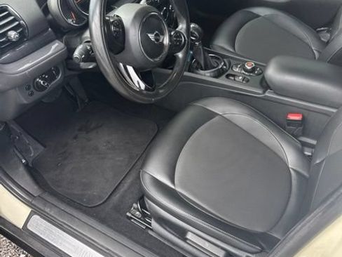 Used 2017 MINI Cooper Clubman FWD image 12
