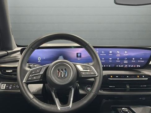 Used 2025 Buick Enclave Preferred image 10