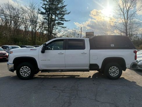 Used 2021 Chevrolet Silverado 2500 LT w/ Convenience Package image 11