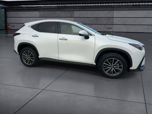 Certified 2024 Lexus NX 250 FWD w/ Towing Package (2000 Lbs) image 9