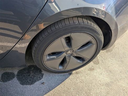 Used 2019 Tesla Model 3 Long Range image 5