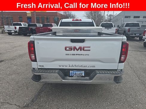 Used 2023 GMC Sierra 1500 Pro w/ Convenience Package image 9