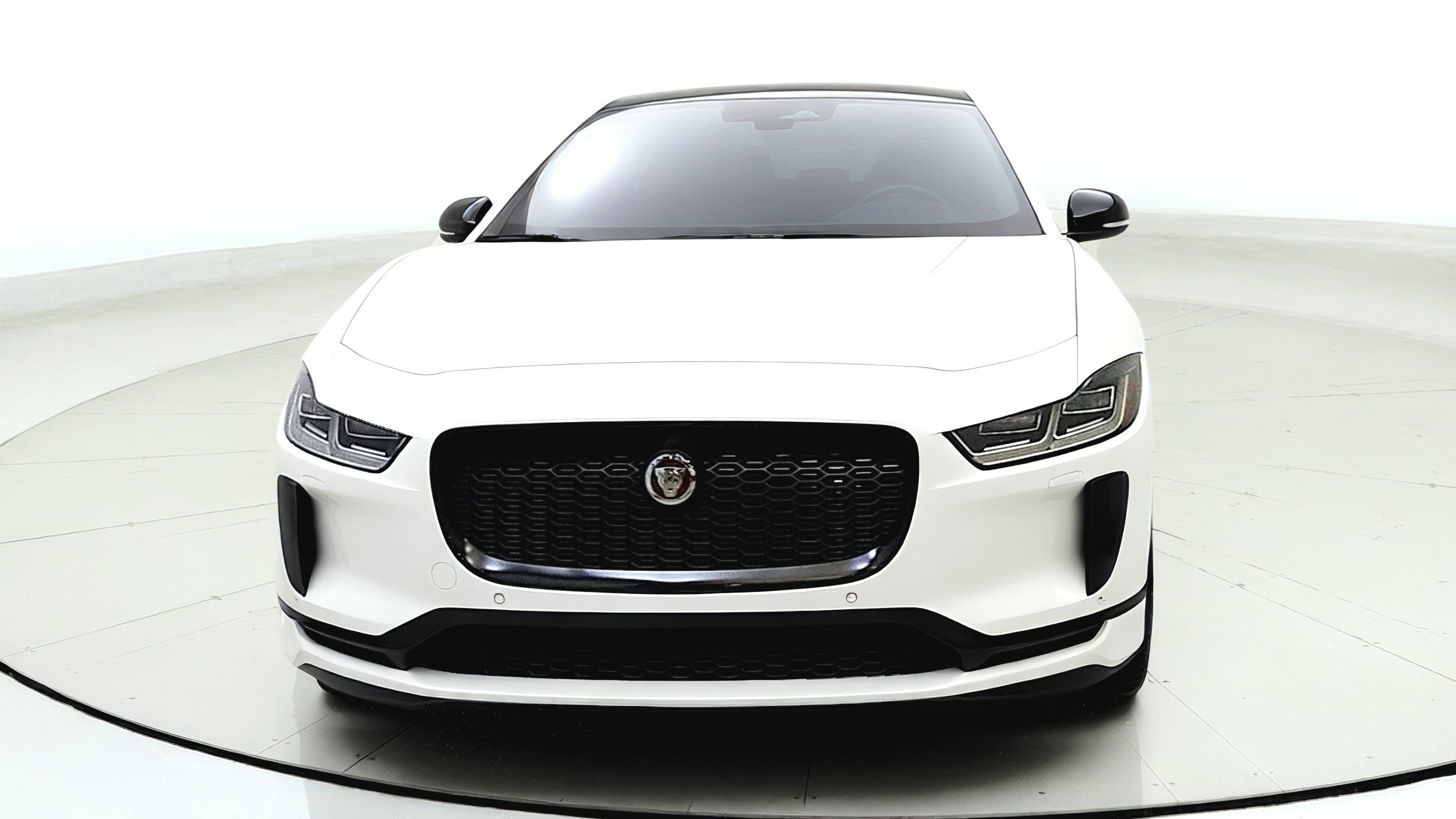 Used 2023 Jaguar I-PACE HSE AWD/4WD image 2
