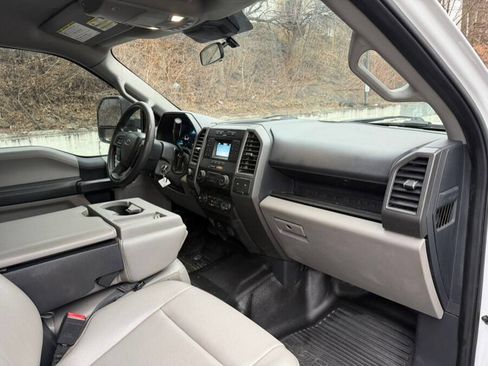 Used 2022 Ford F250 XL w/ Power Equipment Group image 26
