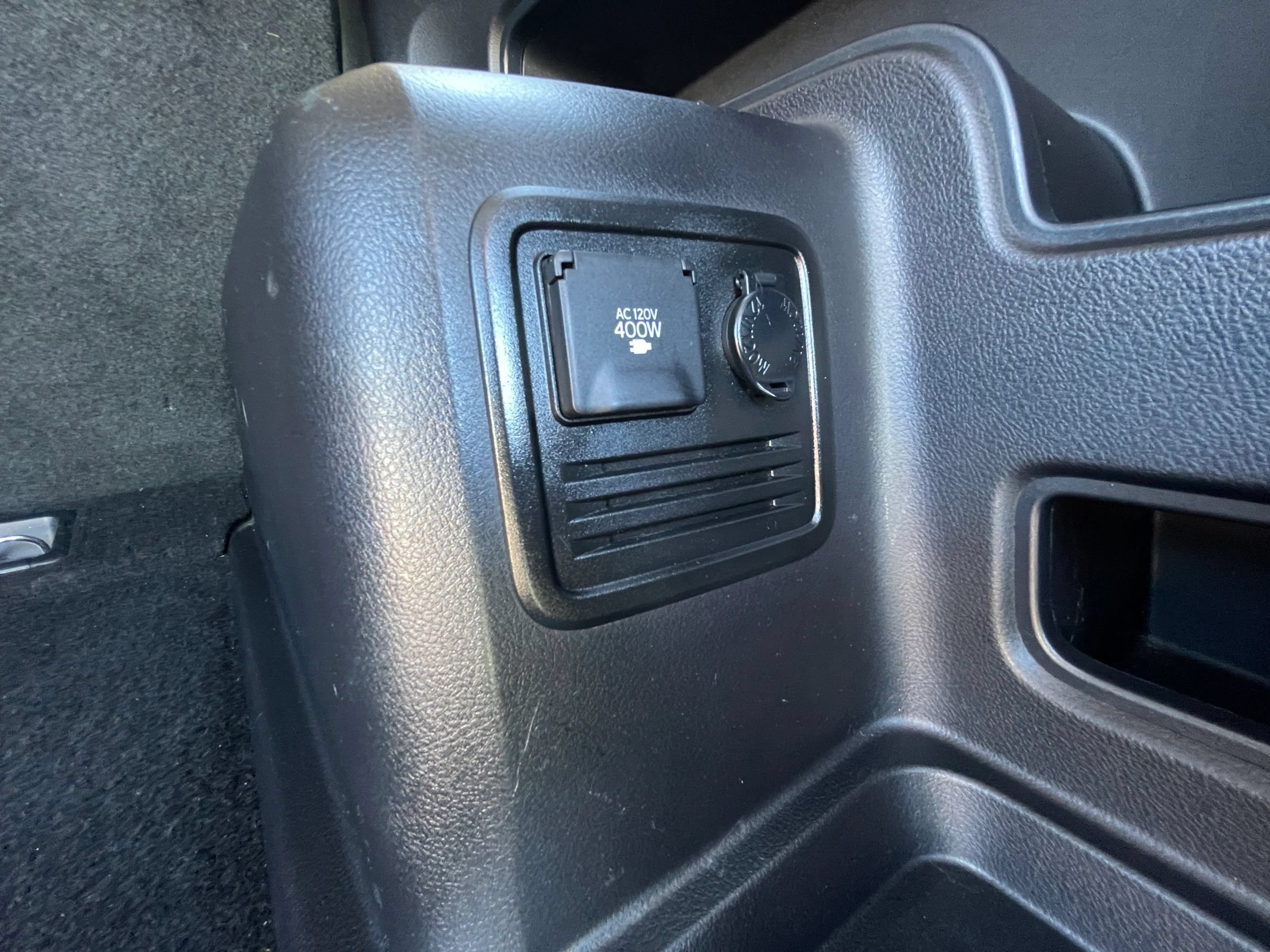 Used 2016 Toyota 4Runner SR5 AWD/4WD image 27
