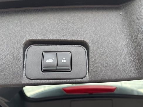 Used 2024 Nissan Rogue SV image 13