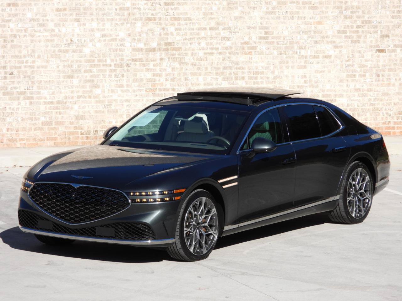 Used 2023 Genesis G90 3.5T AWD/4WD image 42