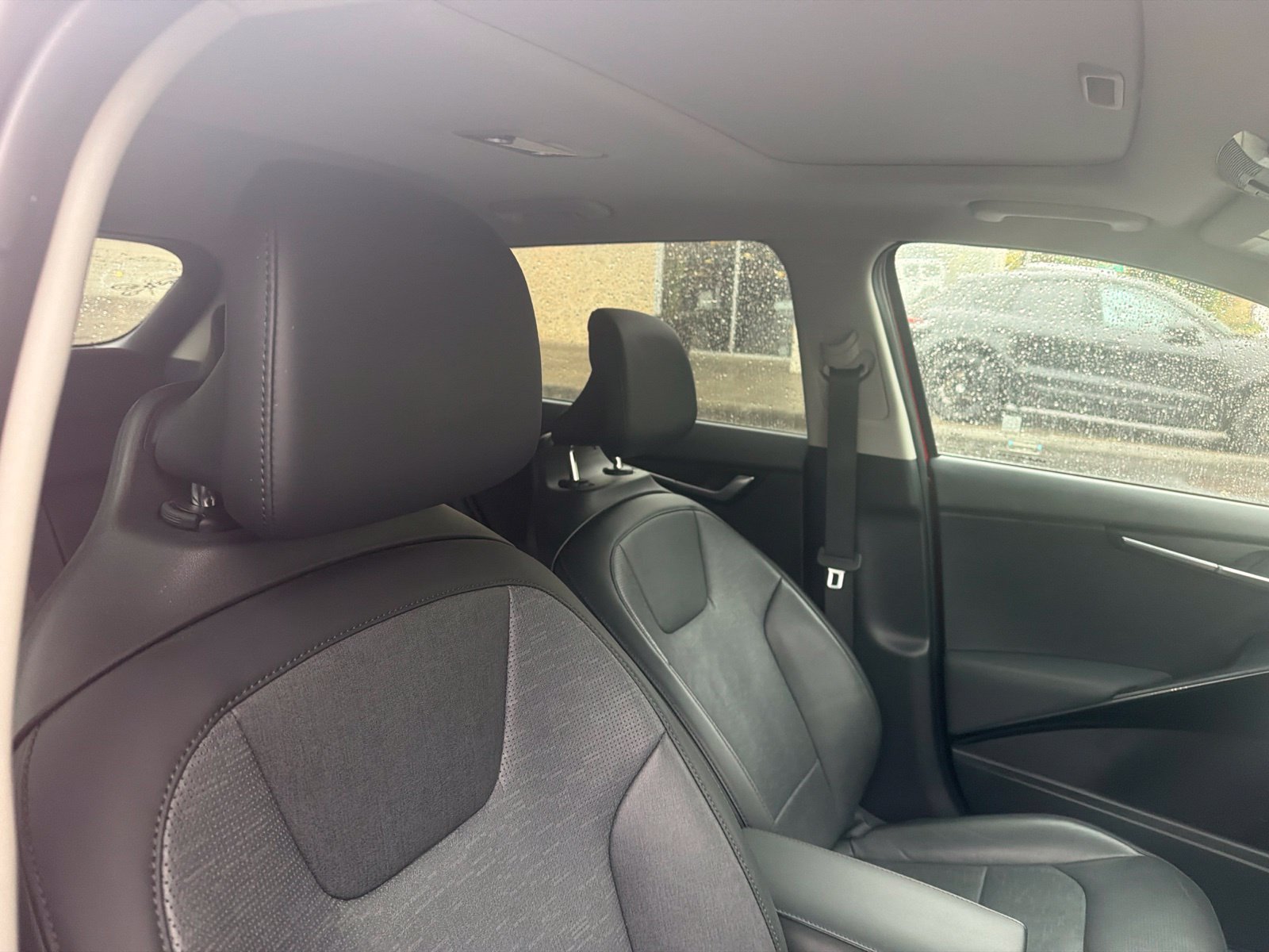Used 2023 Kia Niro SX Touring FWD image 6