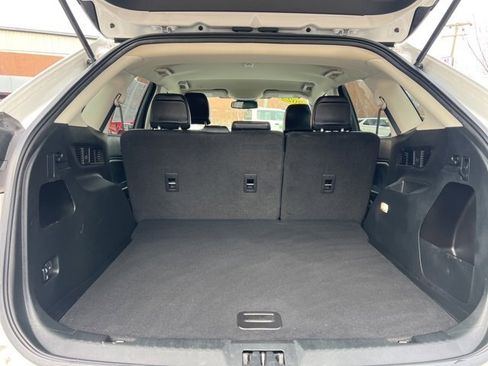 Used 2023 Ford Edge SEL image 15