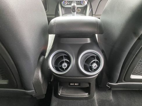Used 2018 Alfa Romeo Stelvio Ti Sport image 27