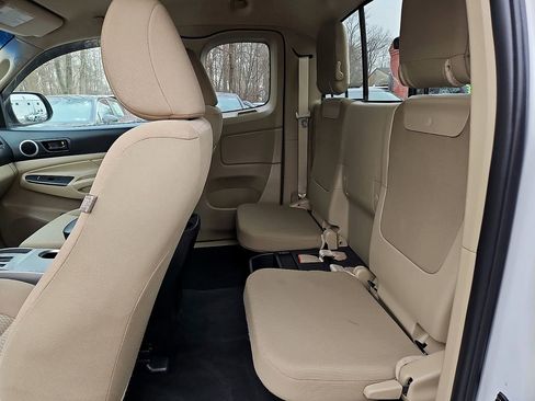 Used 2013 Toyota Tacoma 2WD Access Cab w/ SR5 Pkg image 10