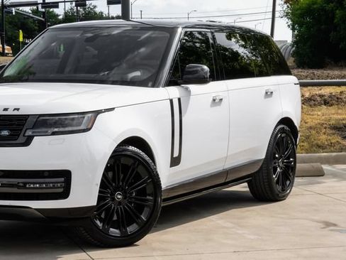Used 2024 Land Rover Range Rover Long Wheelbase SE AWD/4WD image 6