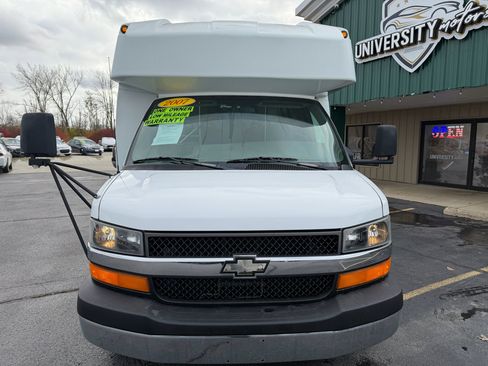 Used 2007 Chevrolet Express 3500 image 8