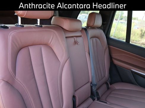 Used 2021 BMW X7 xDrive40i w/ Premium Package image 15