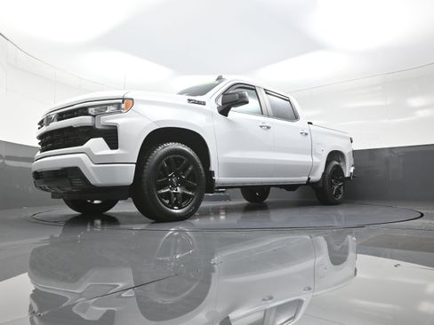 Used 2023 Chevrolet Silverado 1500 RST w/ Z71 Off-Road Package image 11