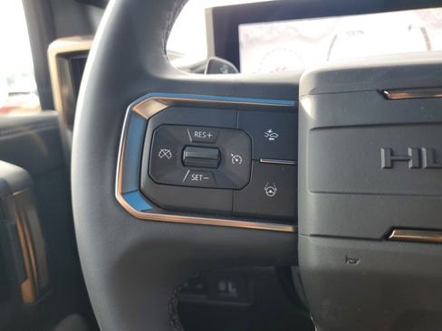 New 2025 GMC Hummer EV 2X image 22