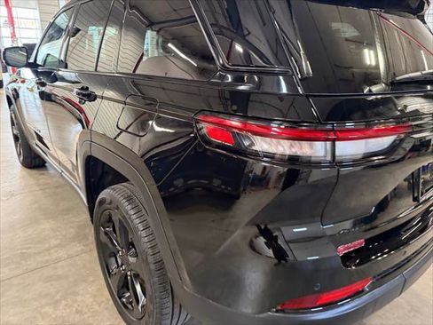 Certified 2025 Jeep Grand Cherokee Limited w/ Luxury Tech Group II image 26