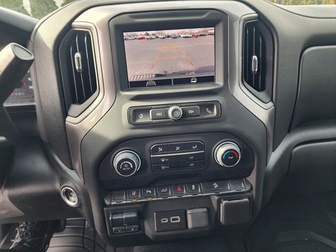 Used 2024 Chevrolet Silverado 2500 Custom w/ Custom Convenience Package image 33