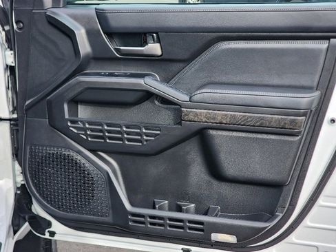 Used 2025 Toyota Tacoma Limited image 10