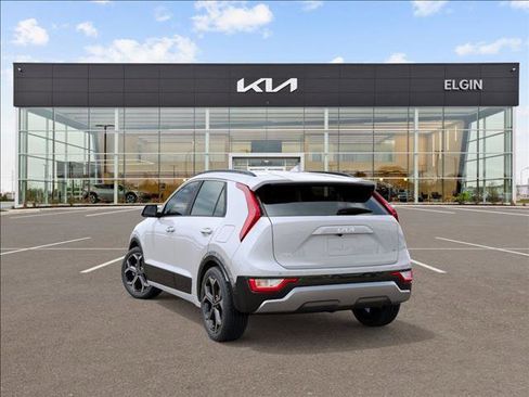 New 2025 Kia Niro EX Touring image 4