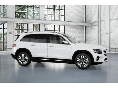 New 2026 Mercedes-Benz GLB 250 4MATIC image 14