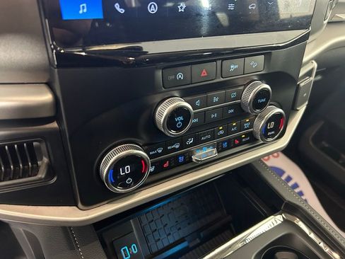 Used 2024 Ford Expedition Max XLT image 9