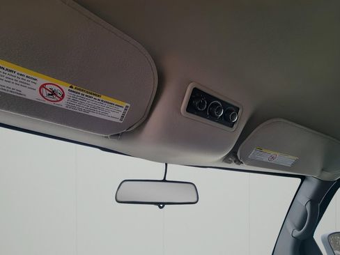 Used 2015 Chevrolet Express 2500 LS image 21