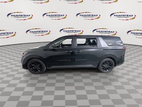 Used 2022 Kia Carnival EX FWD image 5
