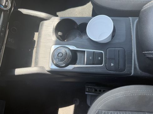 Used 2021 Ford Escape SE FWD image 21