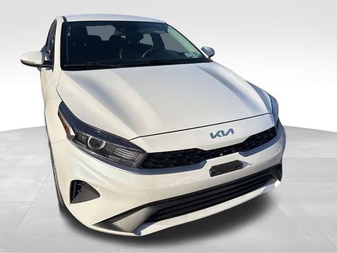 Certified 2023 Kia Forte LXS w/ LXS Technology Package image 7