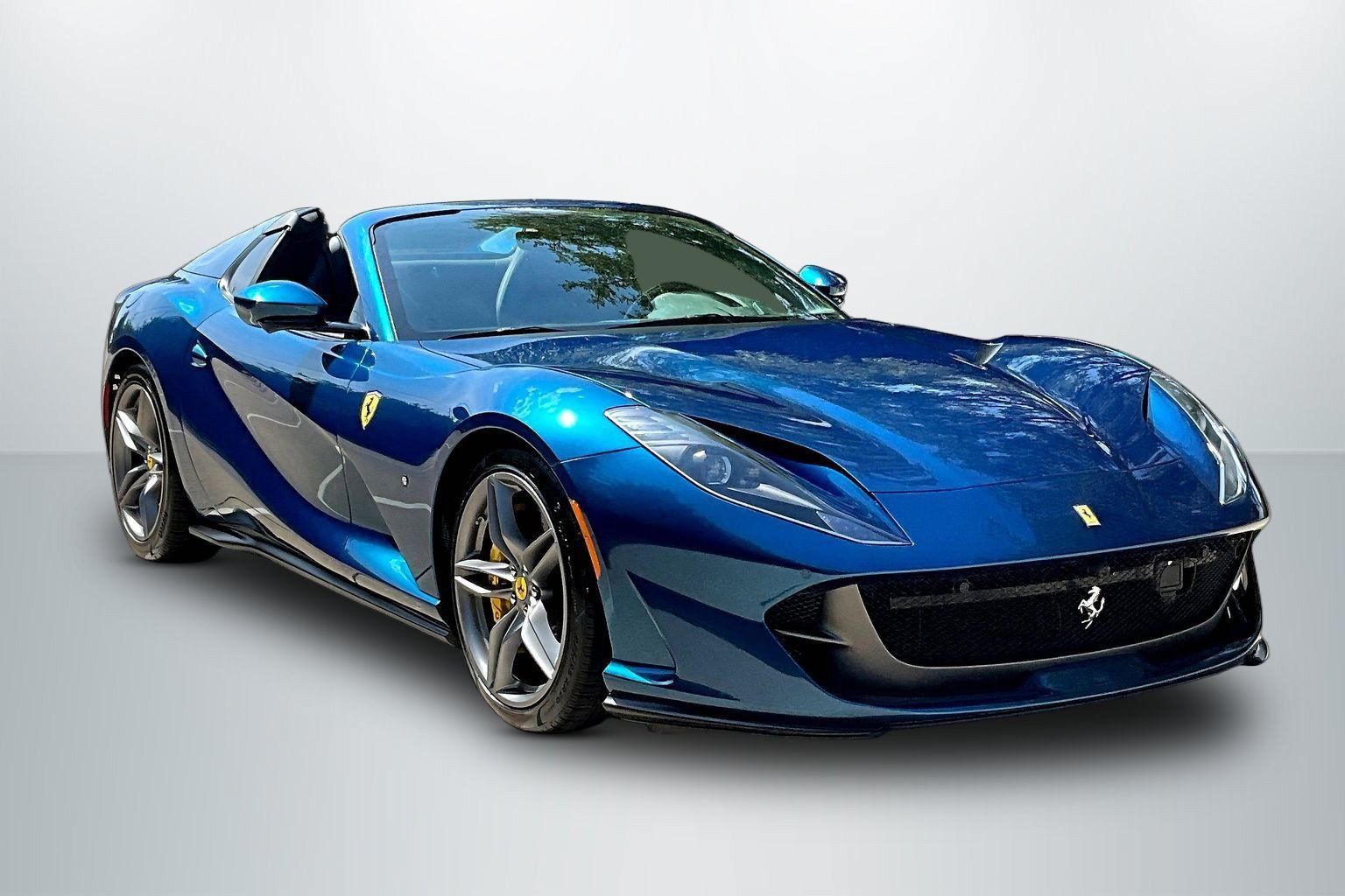 Used 2023 Ferrari 812 GTS RWD image 1