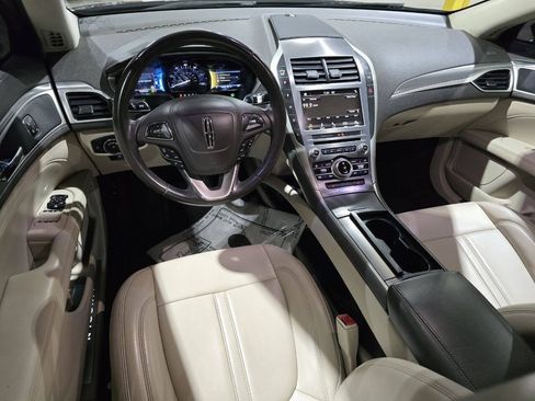 Used 2017 Lincoln MKZ Premiere FWD image 32