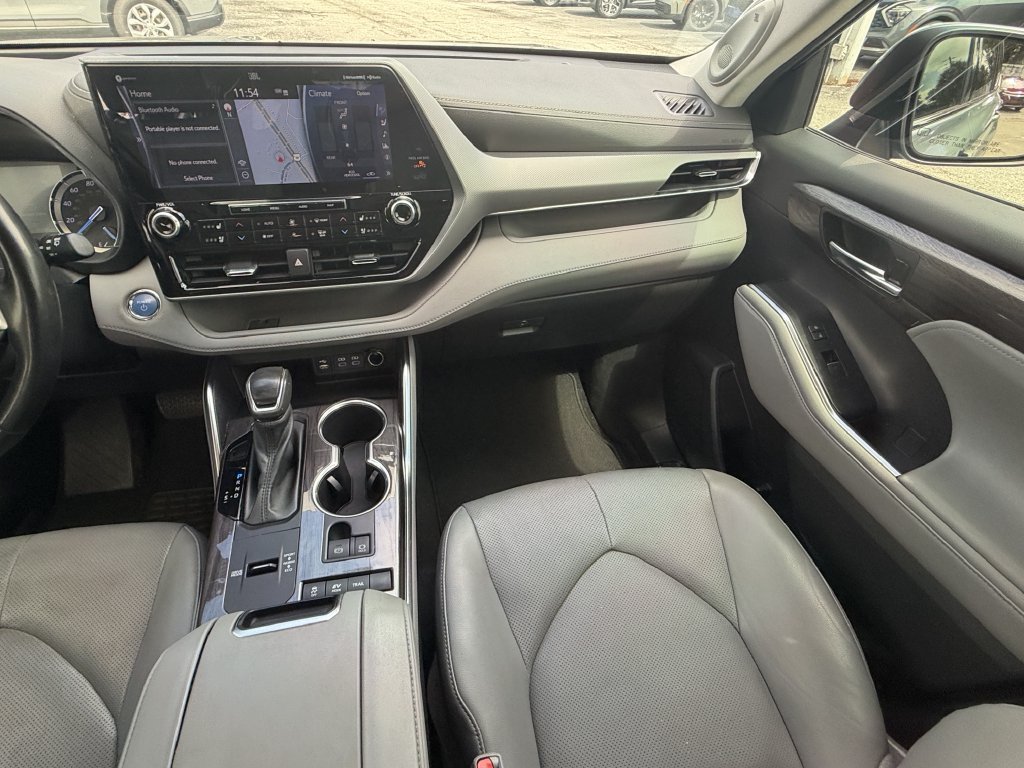 Used 2022 Toyota Highlander Platinum AWD/4WD image 18