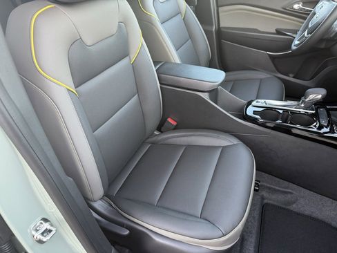 New 2026 Chevrolet Trax ACTIV w/ Sunroof Package image 41