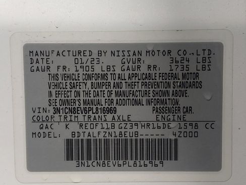 Used 2023 Nissan Versa SV FWD image 33