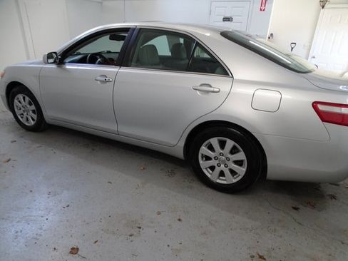 Used 2009 Toyota Camry XLE image 14